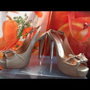 BCBG Shoes - Beautiful Pumps BCBG Shoes - Beautiful Pumps